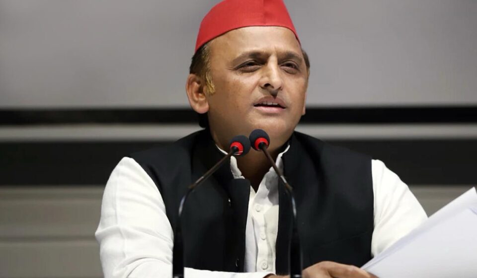 75 जिलों के लिए 75 घोषणापत्र: 2027 के यूपी विधानसभा चुनाव के लिए अखिलेश यादव का मास्टरप्लान तैयार, जानें क्या होगी रणनीति